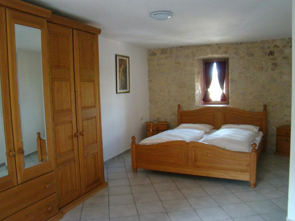 Hotel Burg Katzenstein Katzenstein  Zimmer foto
