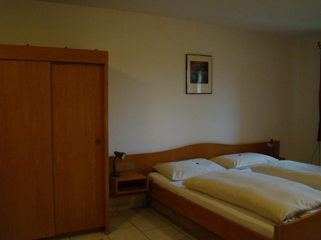 Hotel Burg Katzenstein Katzenstein  Zimmer foto